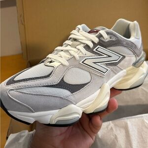 New Balance 9060 Grey